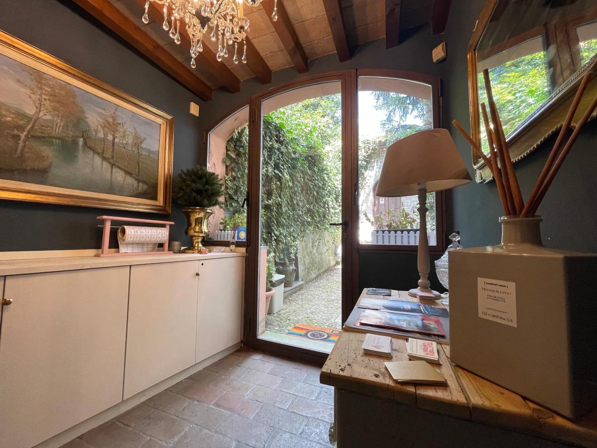 Le Camere Di Bsuites Affittacamere Parma Buitenkant foto