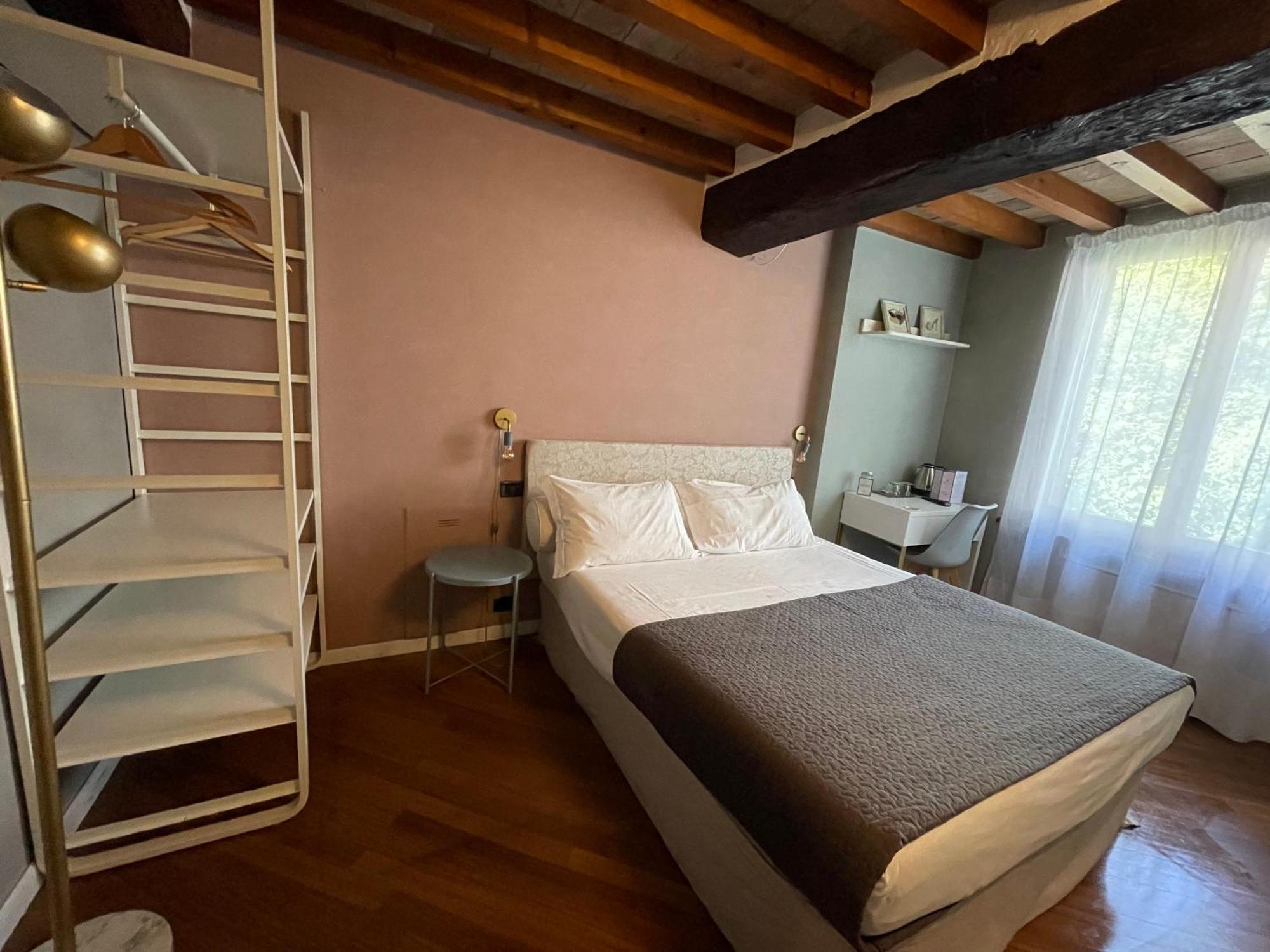 Le Camere Di Bsuites Affittacamere Parma Buitenkant foto