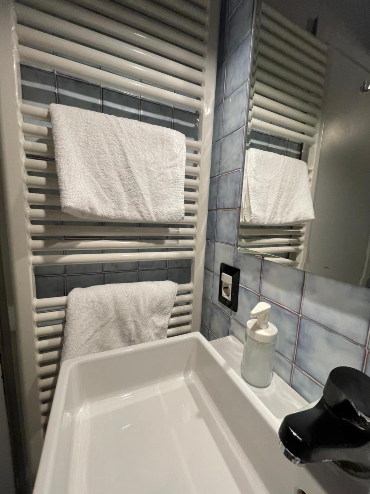 Le Camere Di Bsuites Affittacamere Parma Buitenkant foto