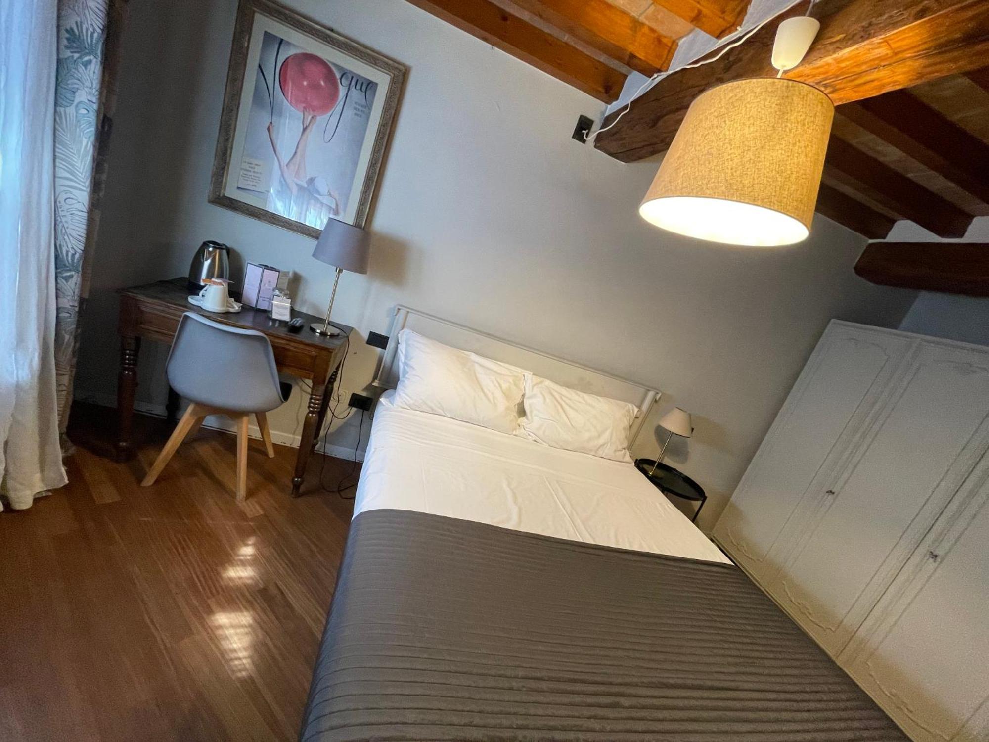 Le Camere Di Bsuites Affittacamere Parma Buitenkant foto