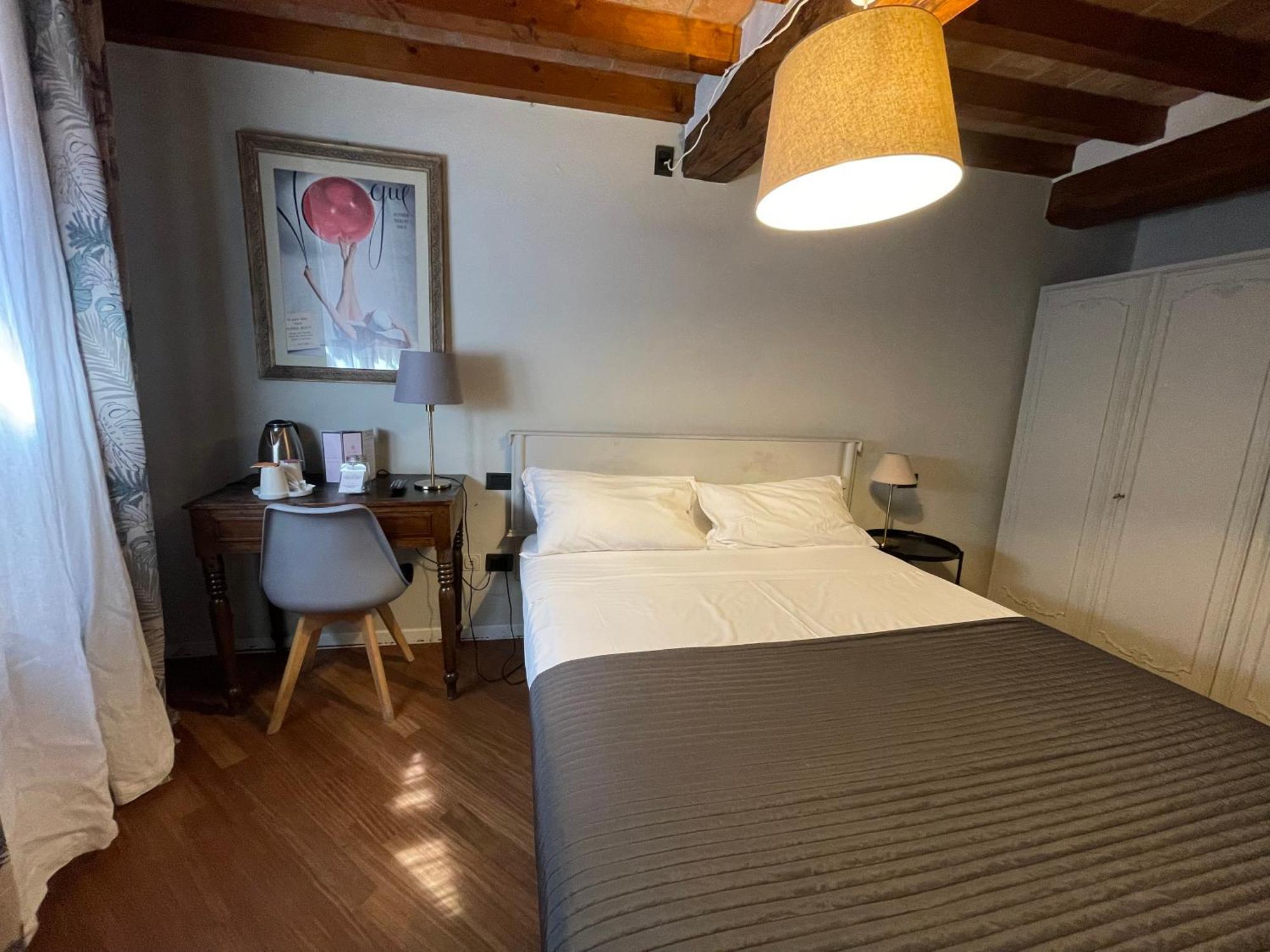 Le Camere Di Bsuites Affittacamere Parma Buitenkant foto